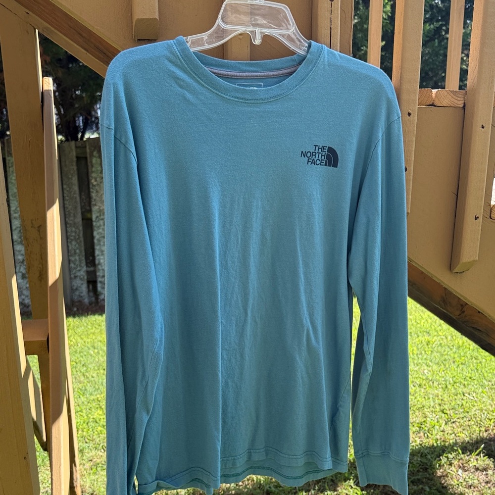 The North Face Men's Blue Long Sleeve Shirt - Large standard fit